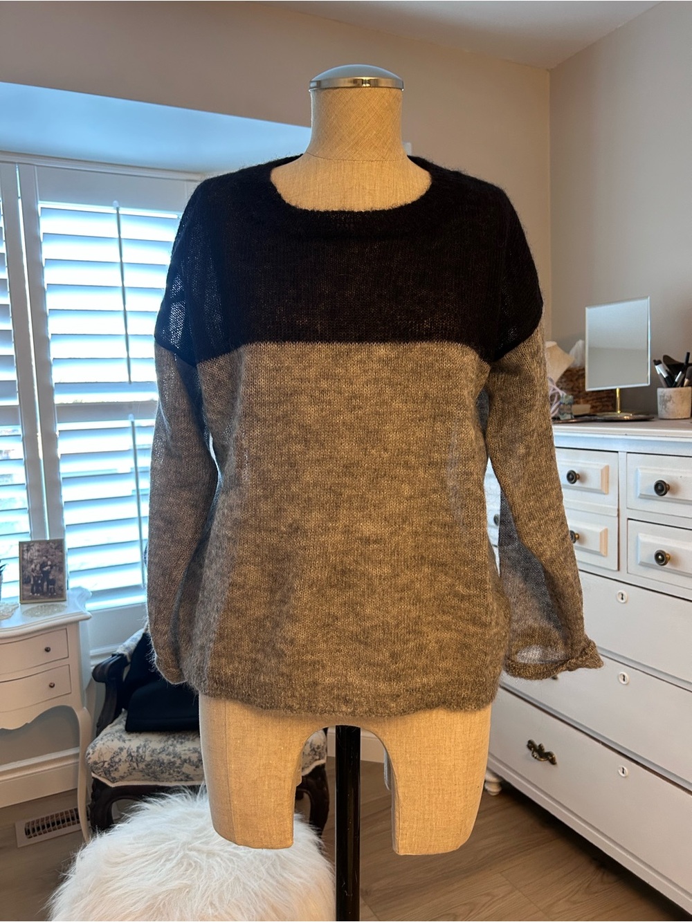 Etoile Isabel Marant Cozy Two-Tone Black and Gray Women's Sweater